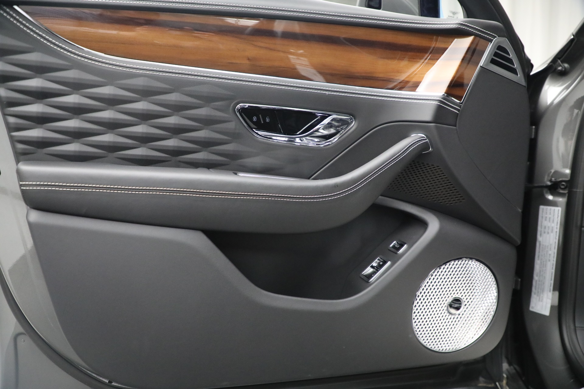 2022 Bentley Flying Spur W12, 14/20