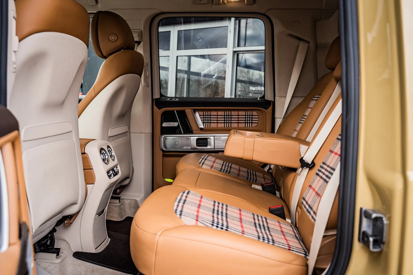 2019 Mercedes-Benz EXLUSIVE *LETECH 4X4* G63 PICKUP interior, seats