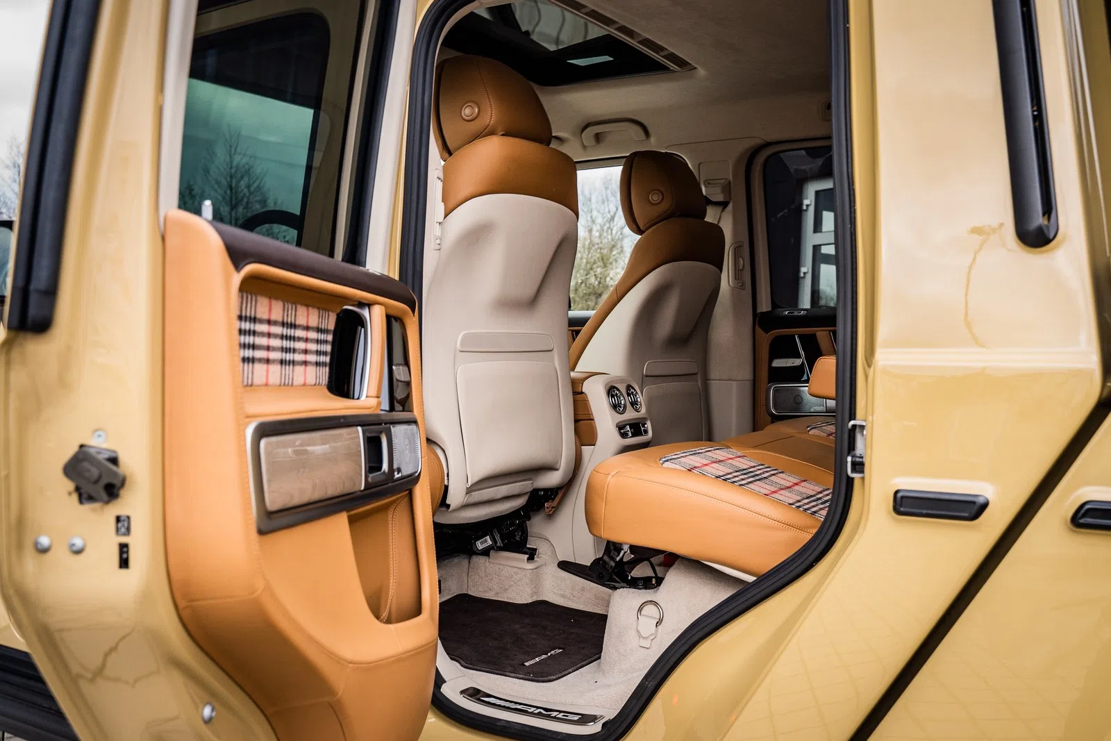 2019 Mercedes-Benz EXLUSIVE *LETECH 4X4* G63 PICKUP interior, seats