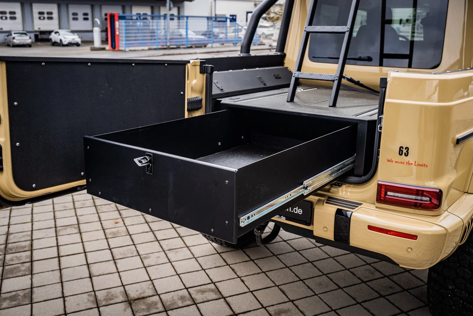 2019 Mercedes-Benz EXLUSIVE *LETECH 4X4* G63 PICKUP trunk