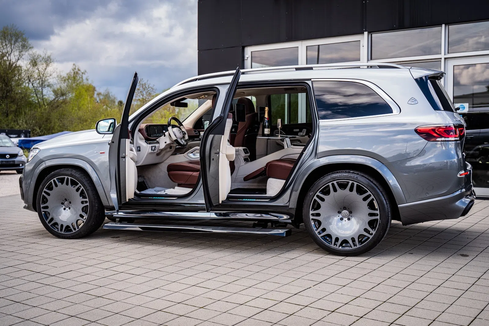 2022 BRABUS GLS 800