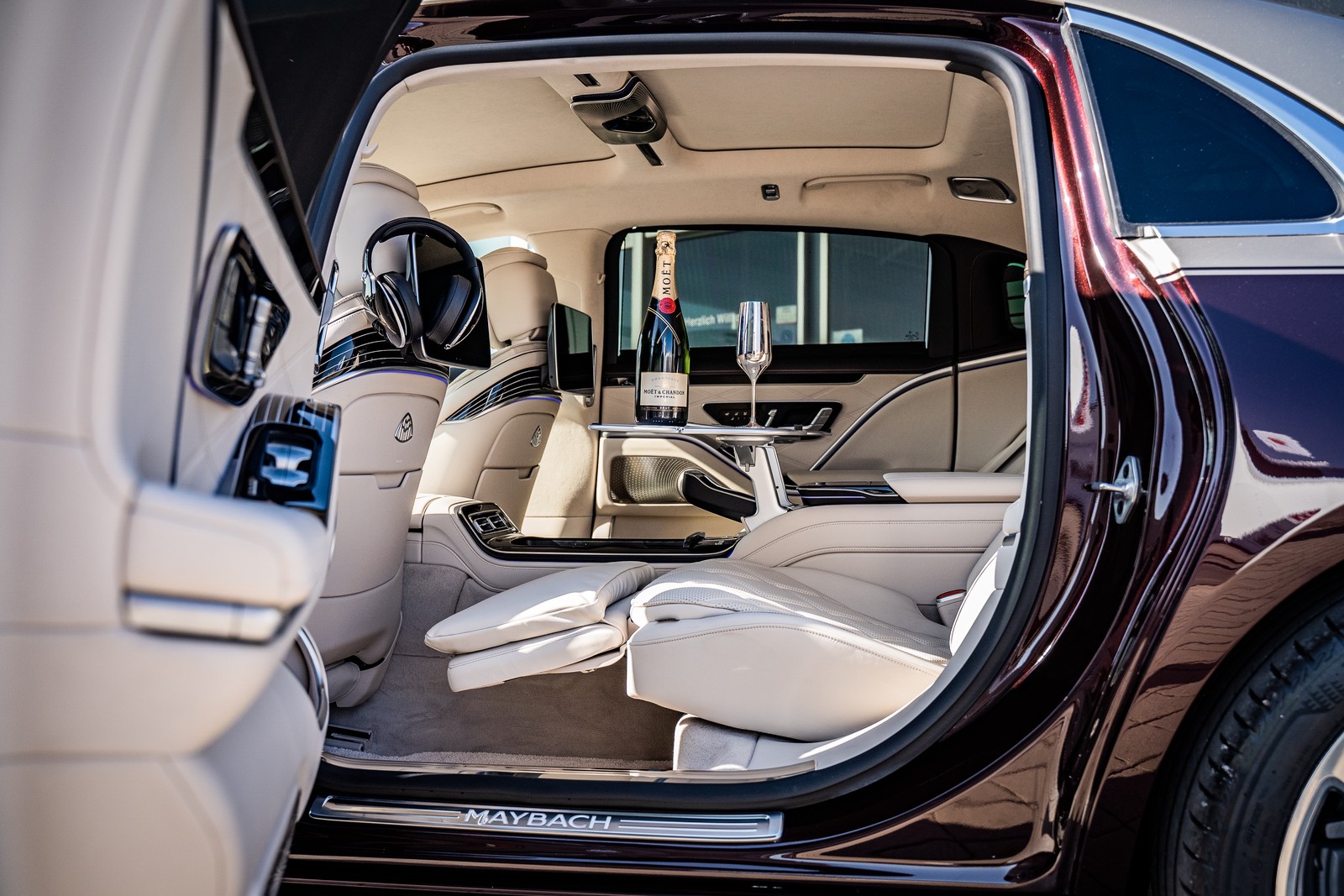 2022 Mercedes-Maybach S580, 2/20