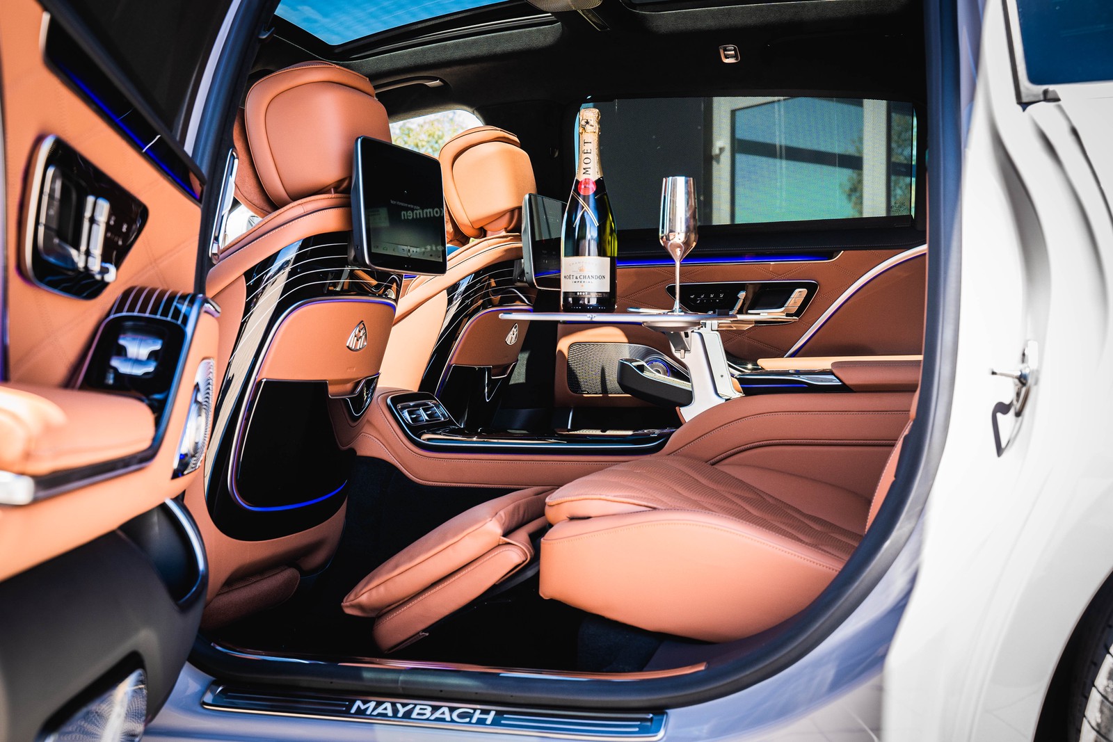2022 BRABUS S 580 Dessert Grey, 8/20