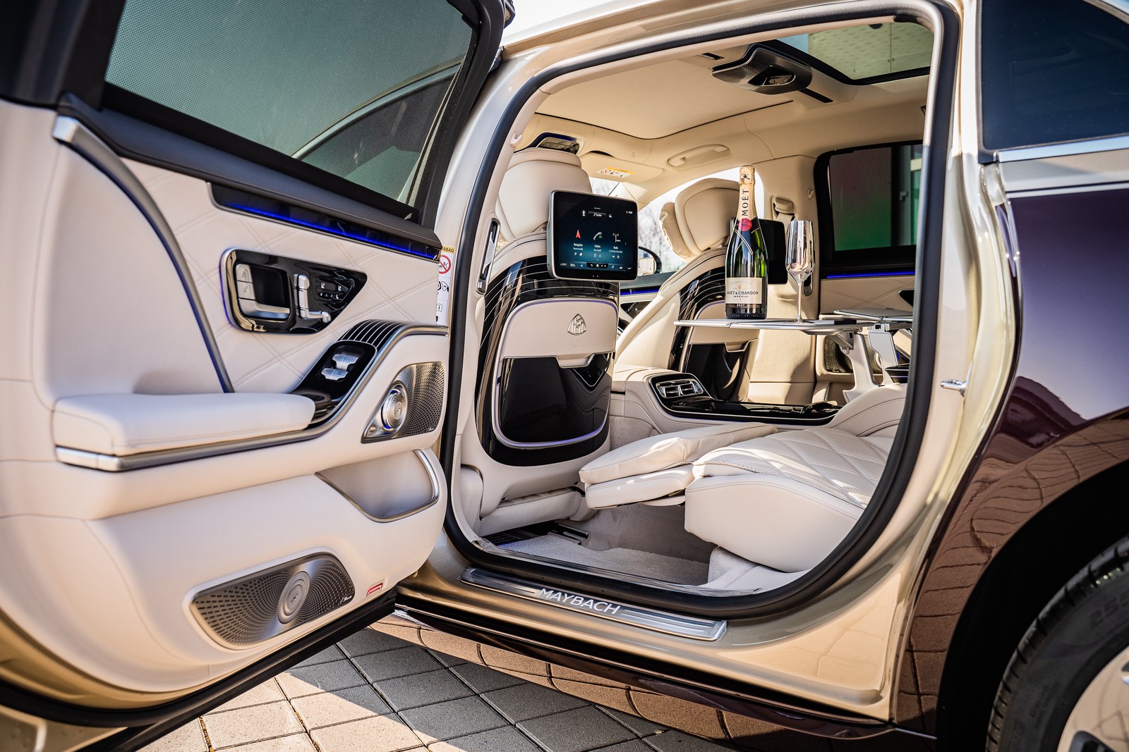 2022 Mercedes-Maybach S 680, 2/18