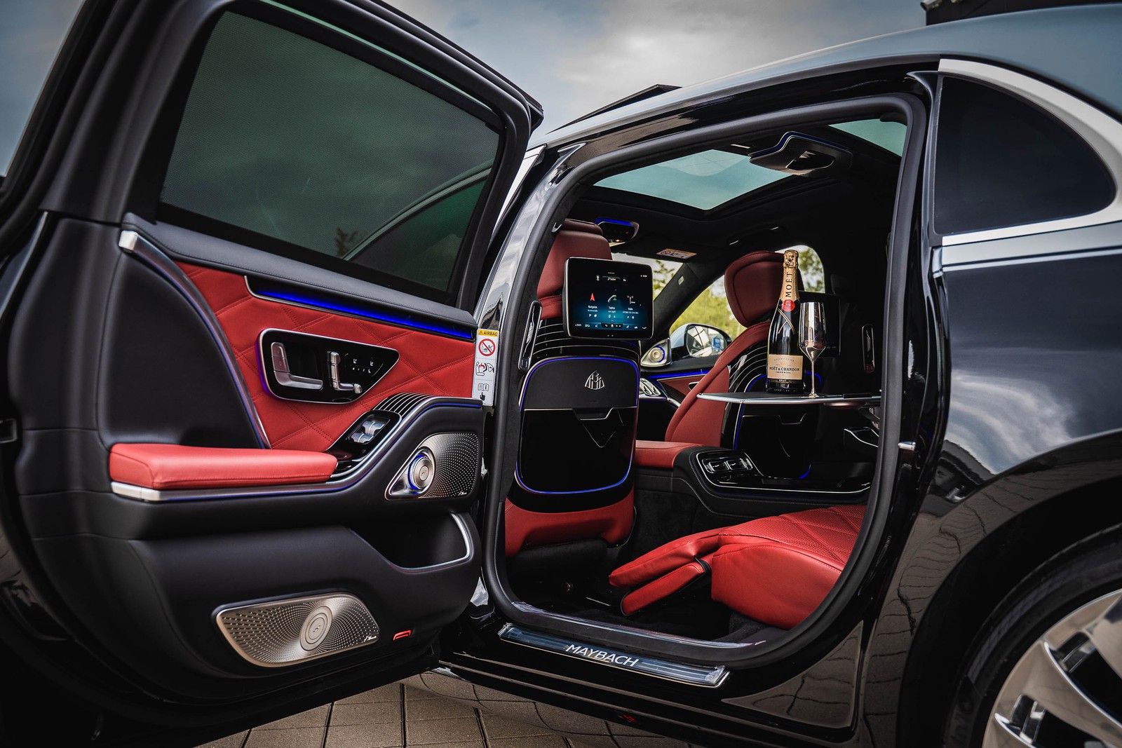2022 Mercedes-Maybach S 680 by Hofele Design Germany, 5/17