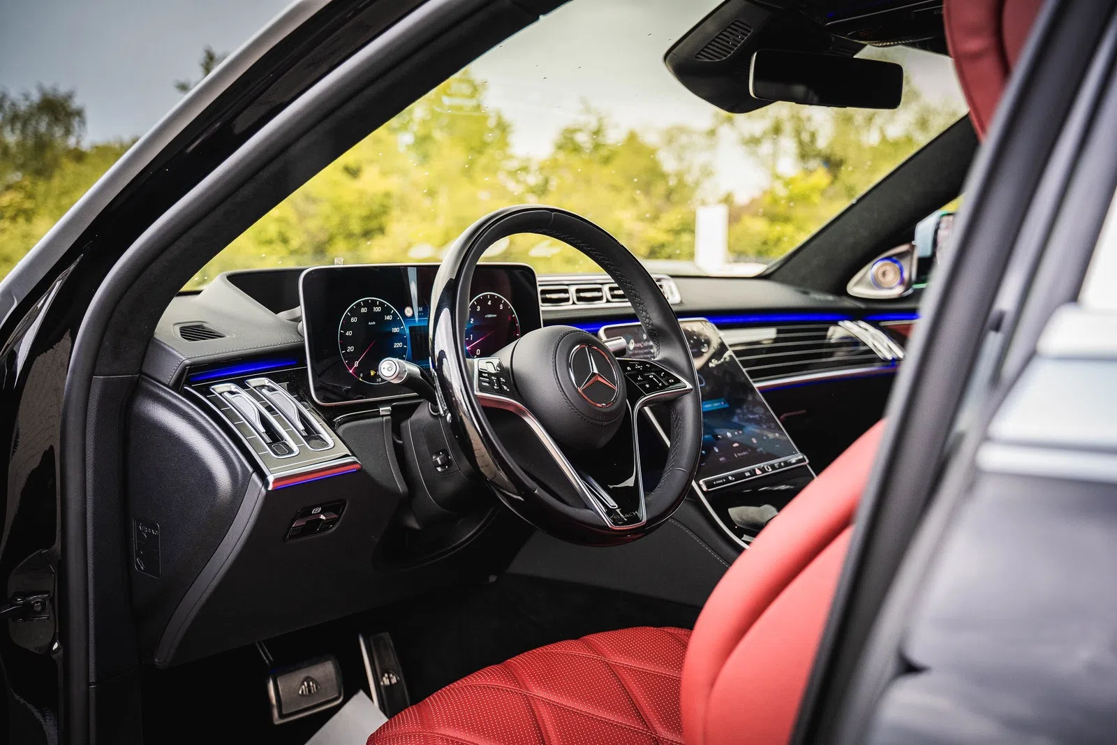 2022 Mercedes-Maybach S 680 by Hofele Design Germany interior, dashboard