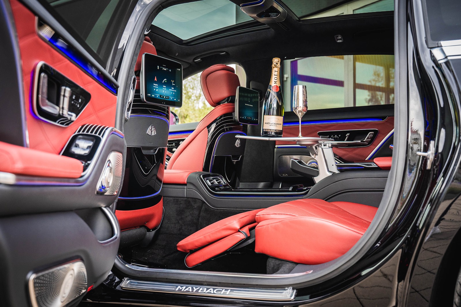 2022 Mercedes-Maybach S 680 by Hofele Design Germany, 11/17