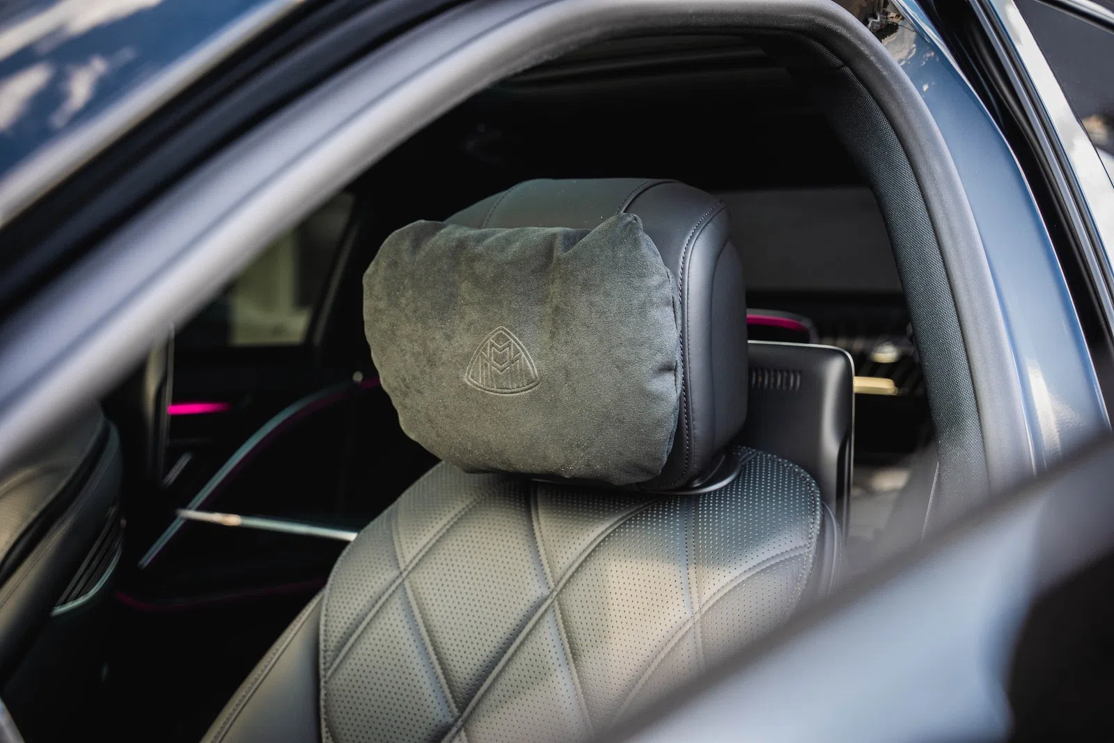 2022 BRABUS B 600 interior