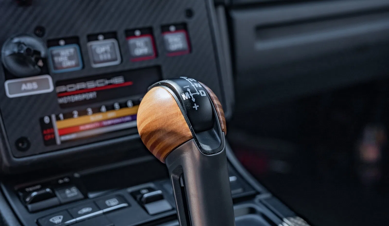2022 PORSCHE 935 1 of 77 interior, center console