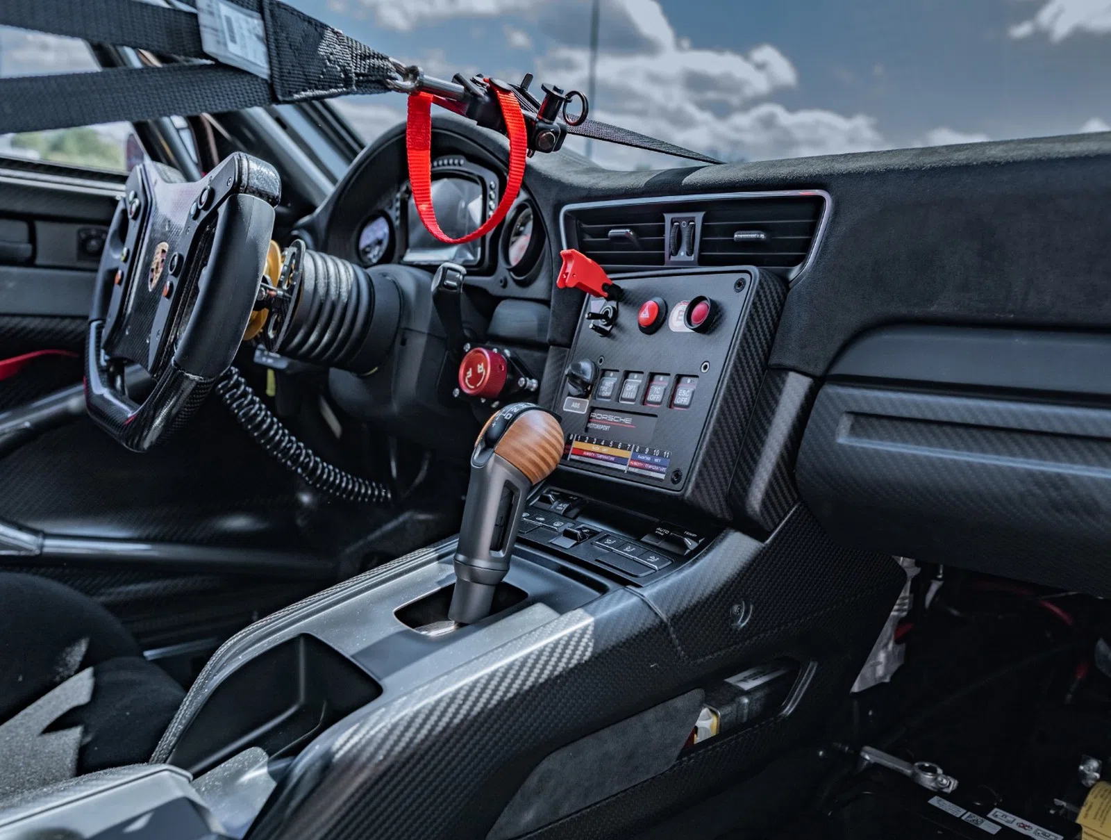 2022 PORSCHE 935 1 of 77 interior