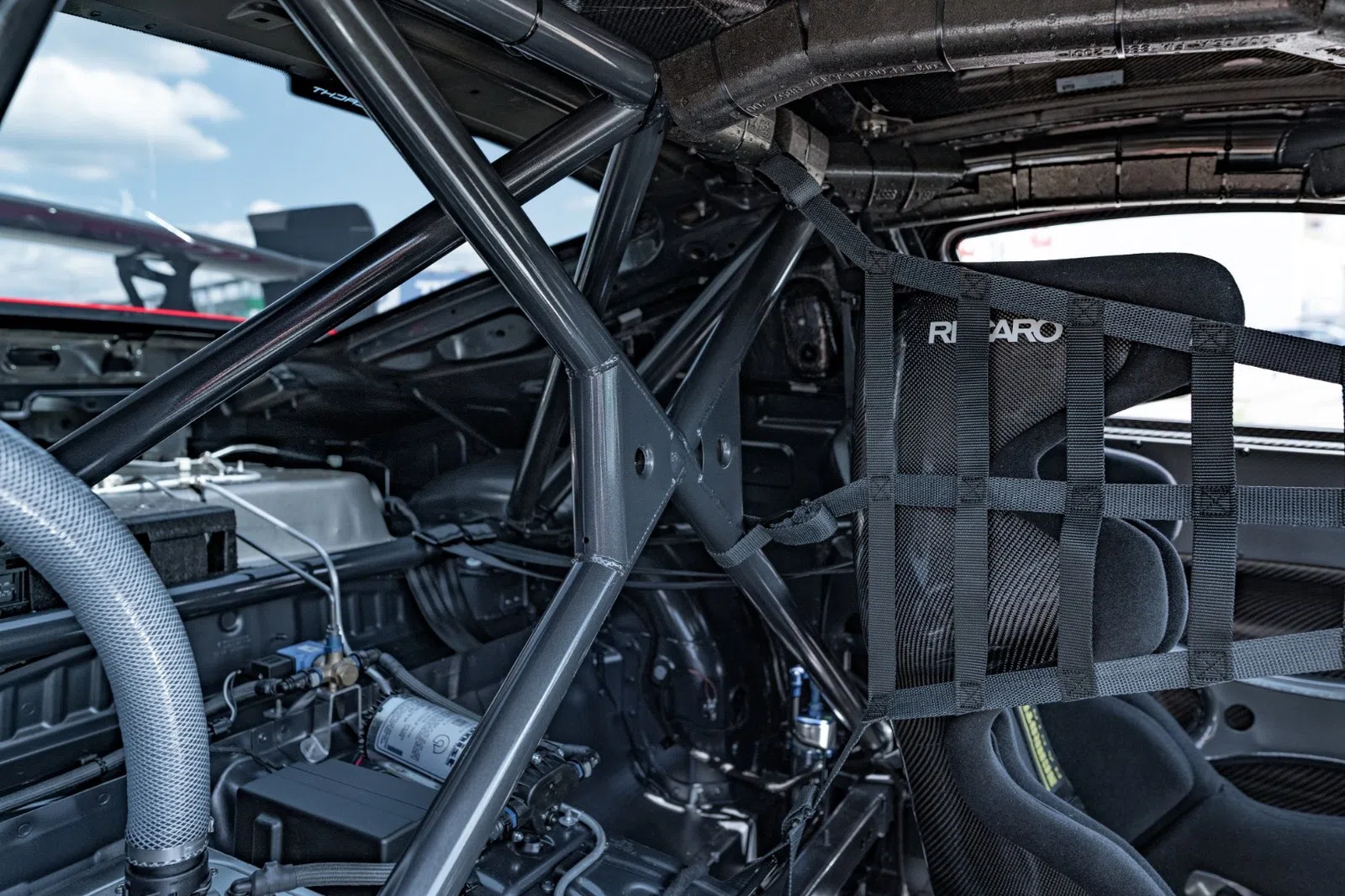 2022 PORSCHE 935 1 of 77 engine