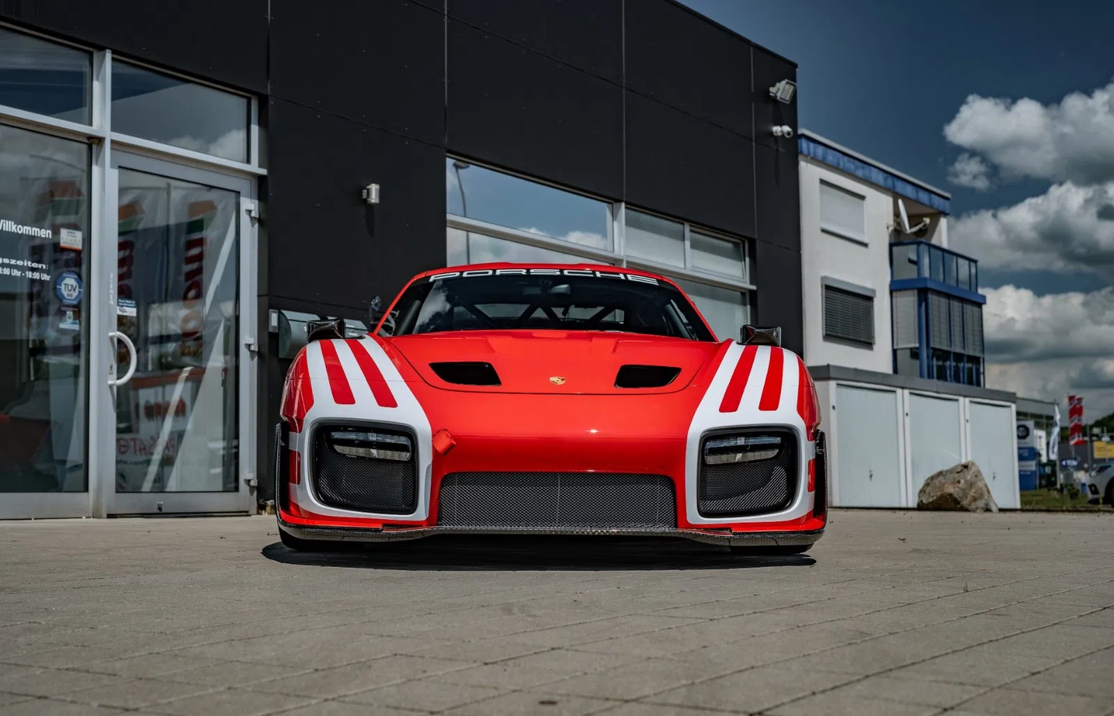 2022 PORSCHE 935 1 of 77 for sale, exterior