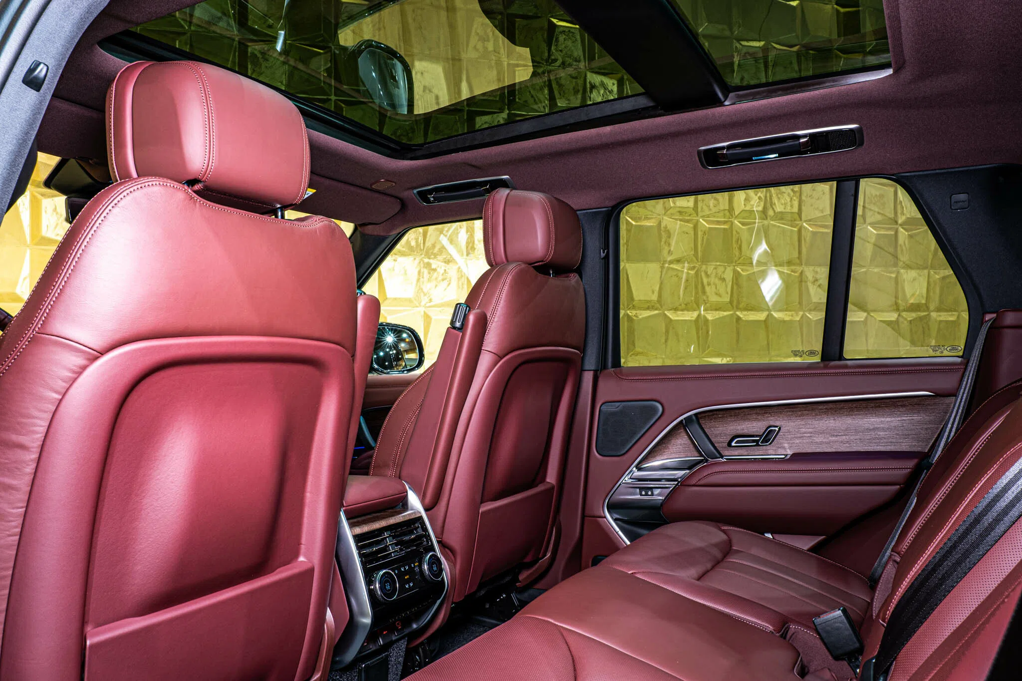 2022 Land Rover Range Rover interior, seats