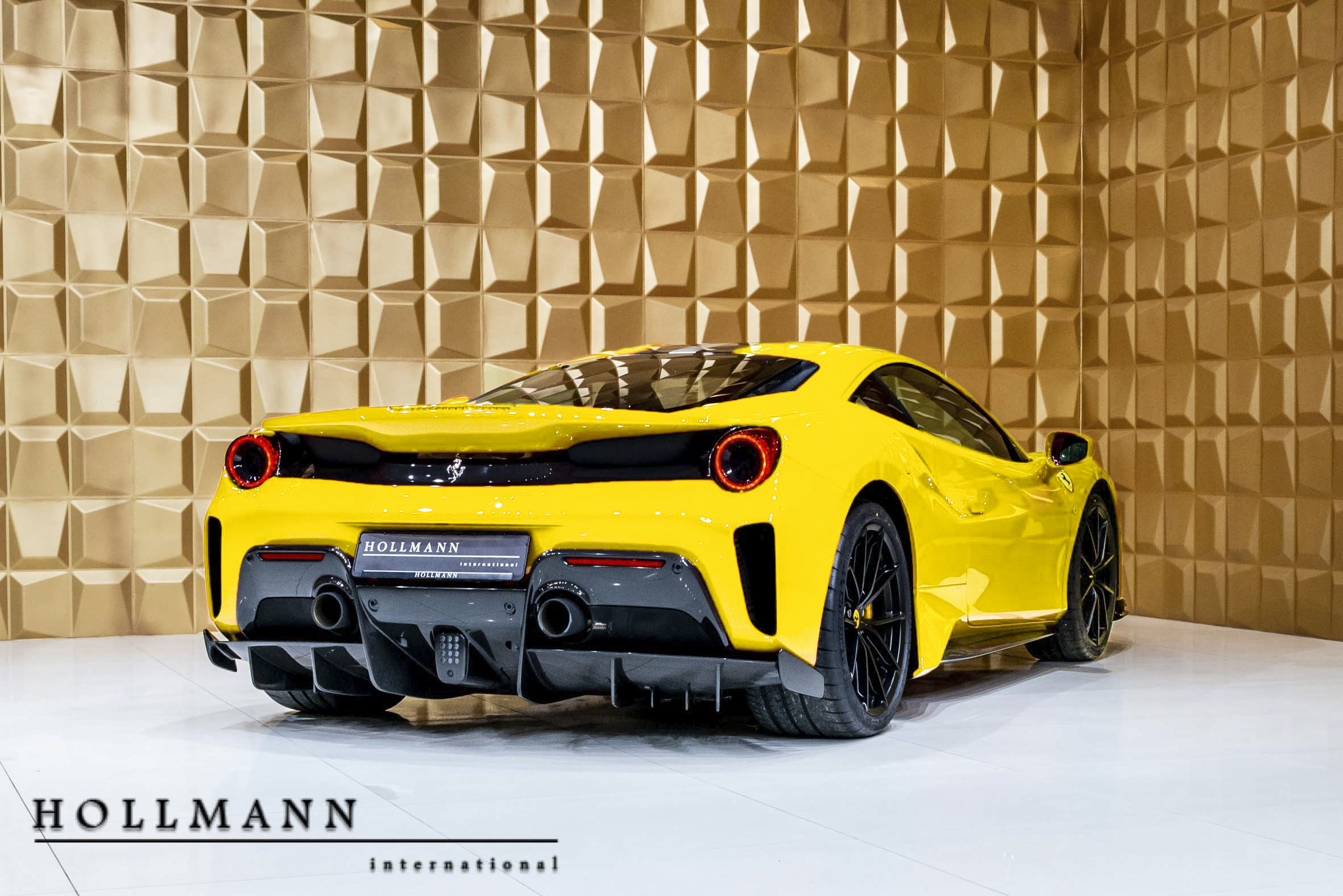 2019 Ferrari 488 Pista, 3/15