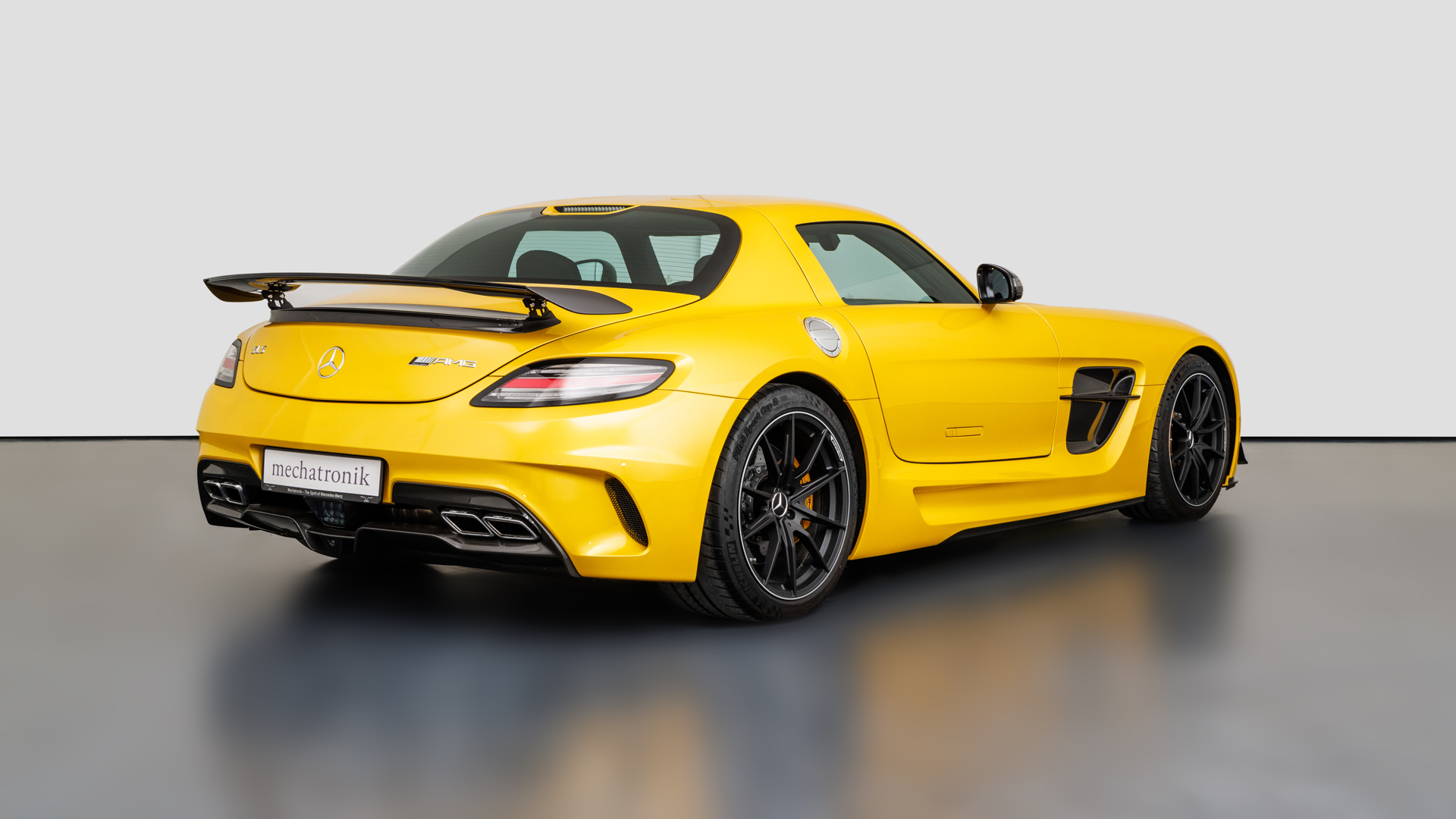 2014 Mercedes-Benz SLS AMG Black Series, 4/20