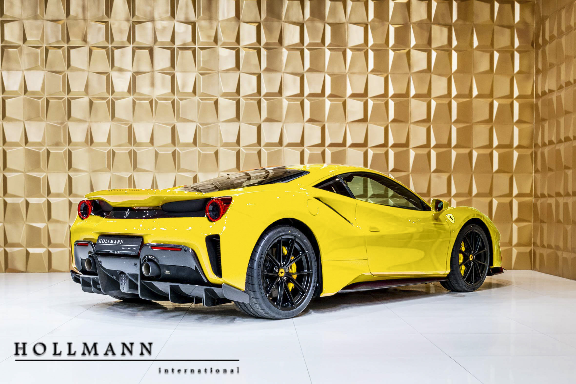 2019 Ferrari 488 Pista, 11/15
