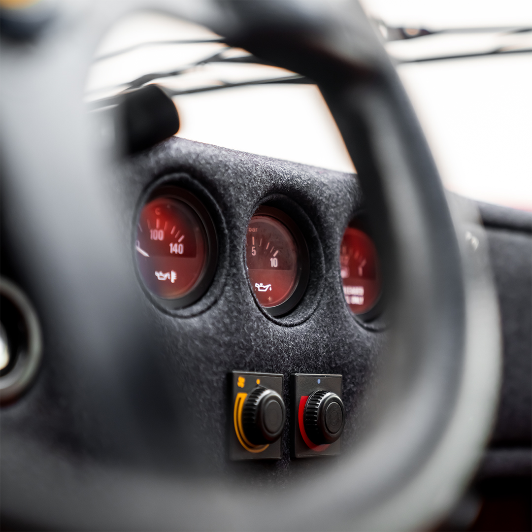 1992 FERRARI F40, 19/23