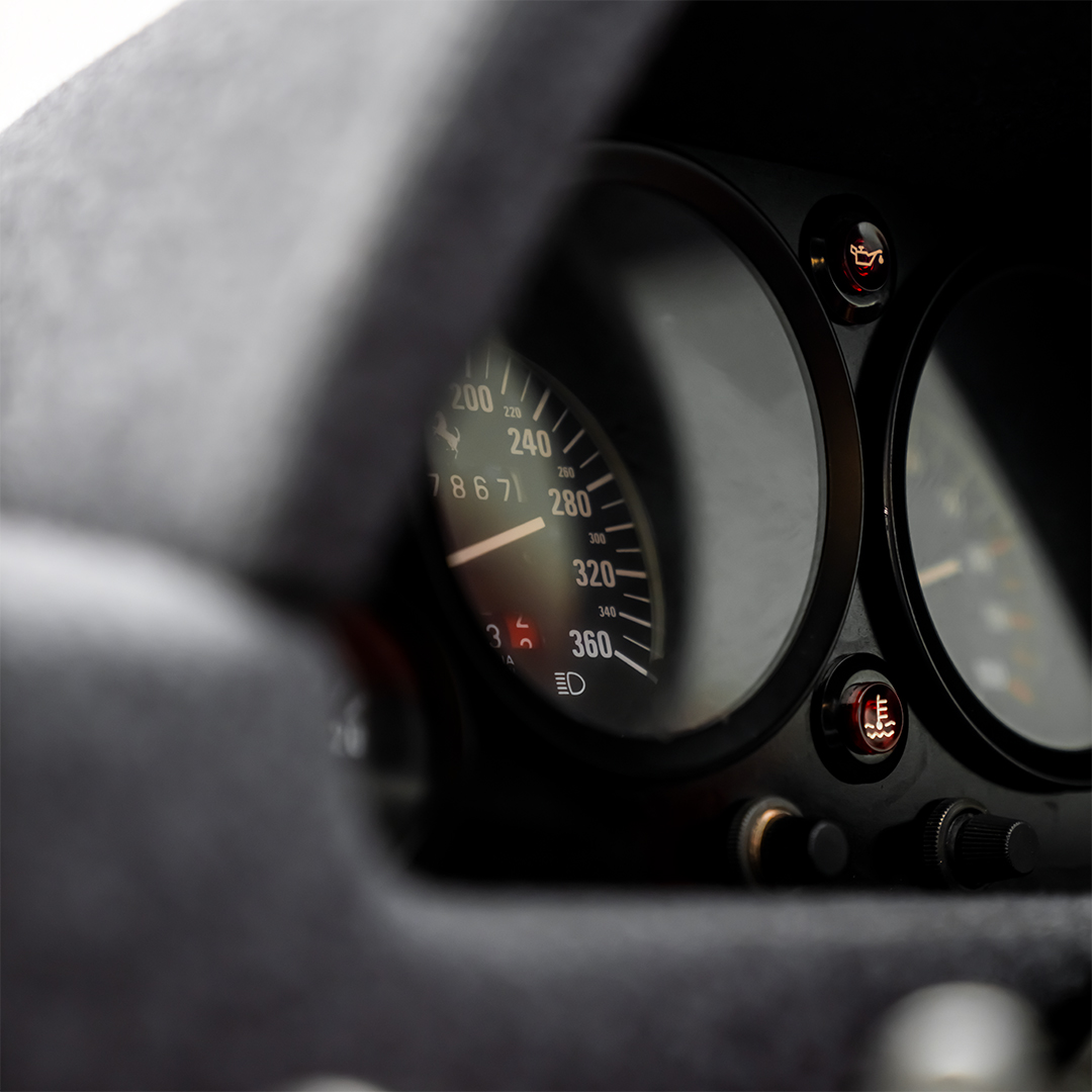 1992 FERRARI F40, 20/23