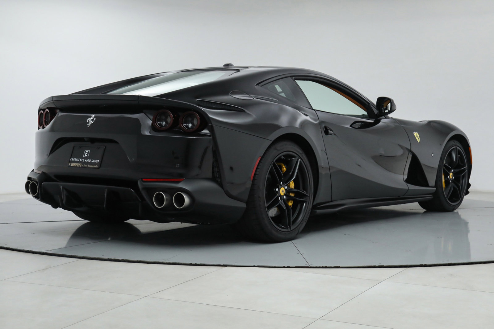 2019 Ferrari 812 Superfast, 2/6