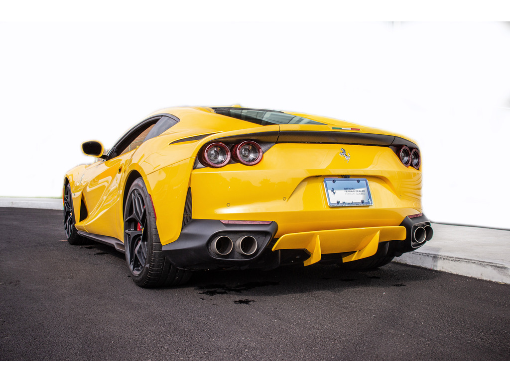 2020 Ferrari 812 Superfast, 2/17