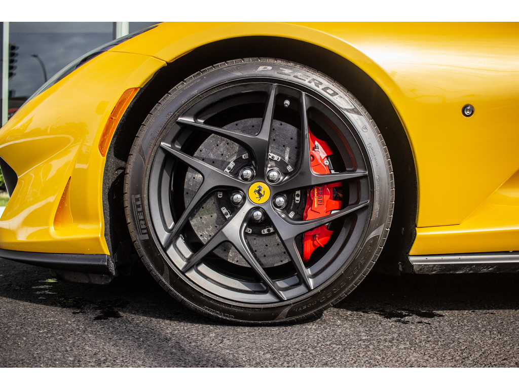 2020 Ferrari 812 Superfast, 9/17