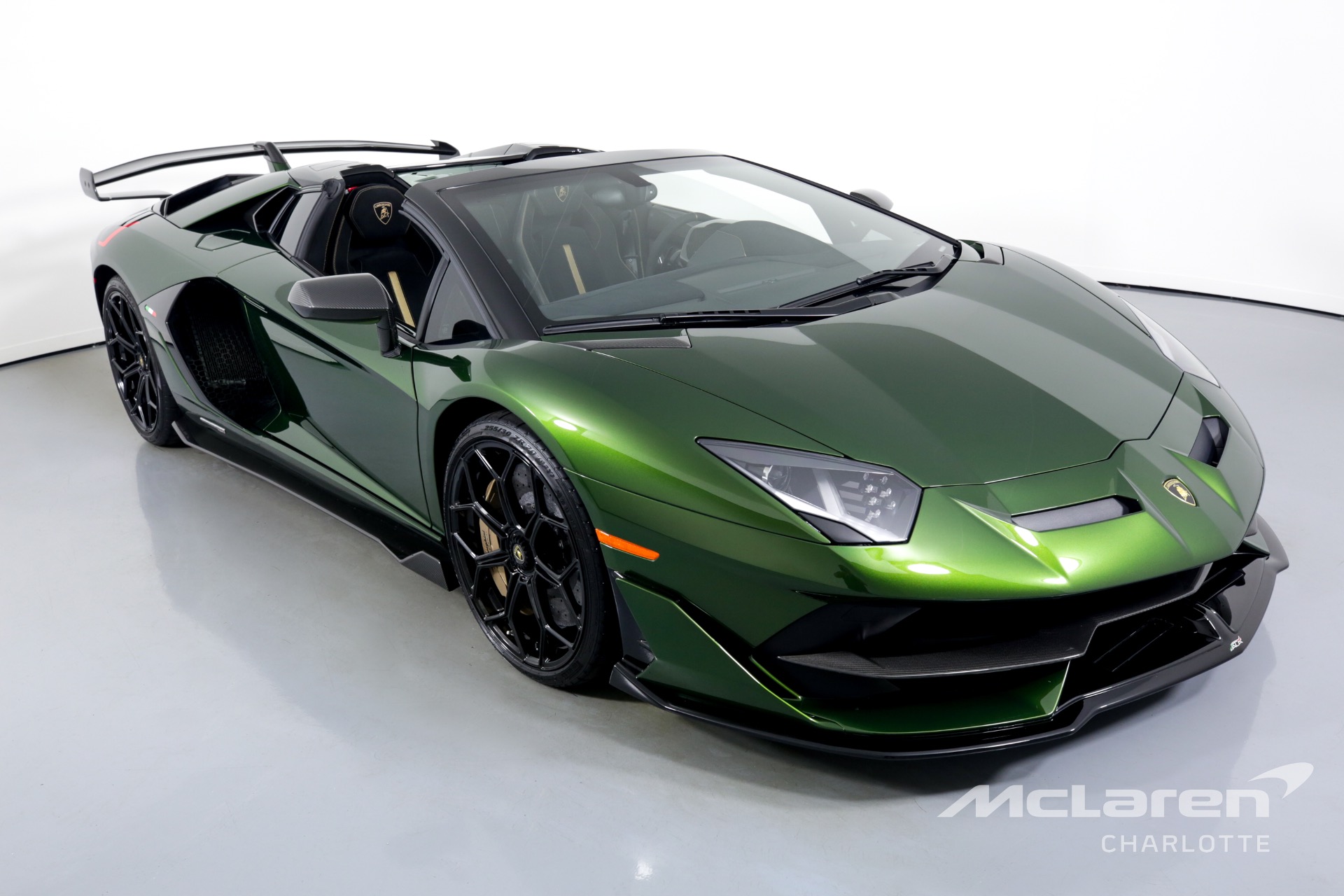 2021 LAMBORGHINI AVENTADOR SVJ, 2/20