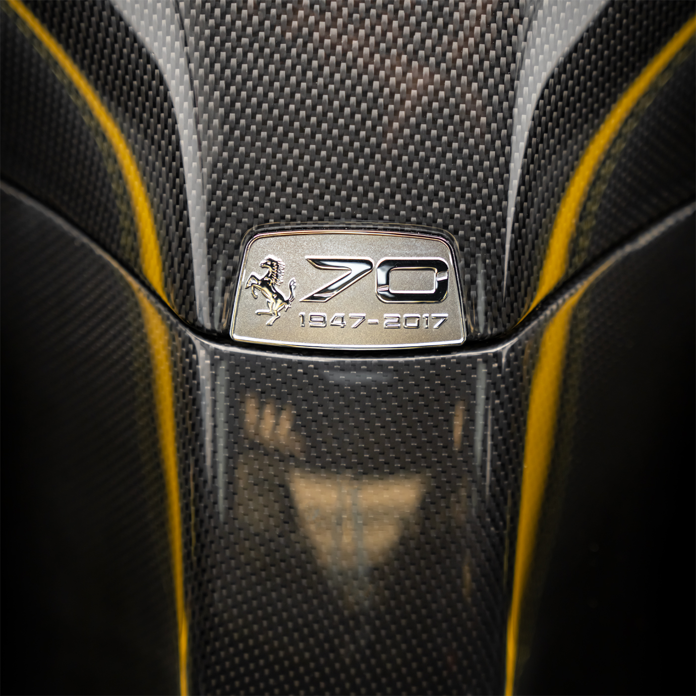 2017 FERRARI LAFERRARI APERTA, 18/23