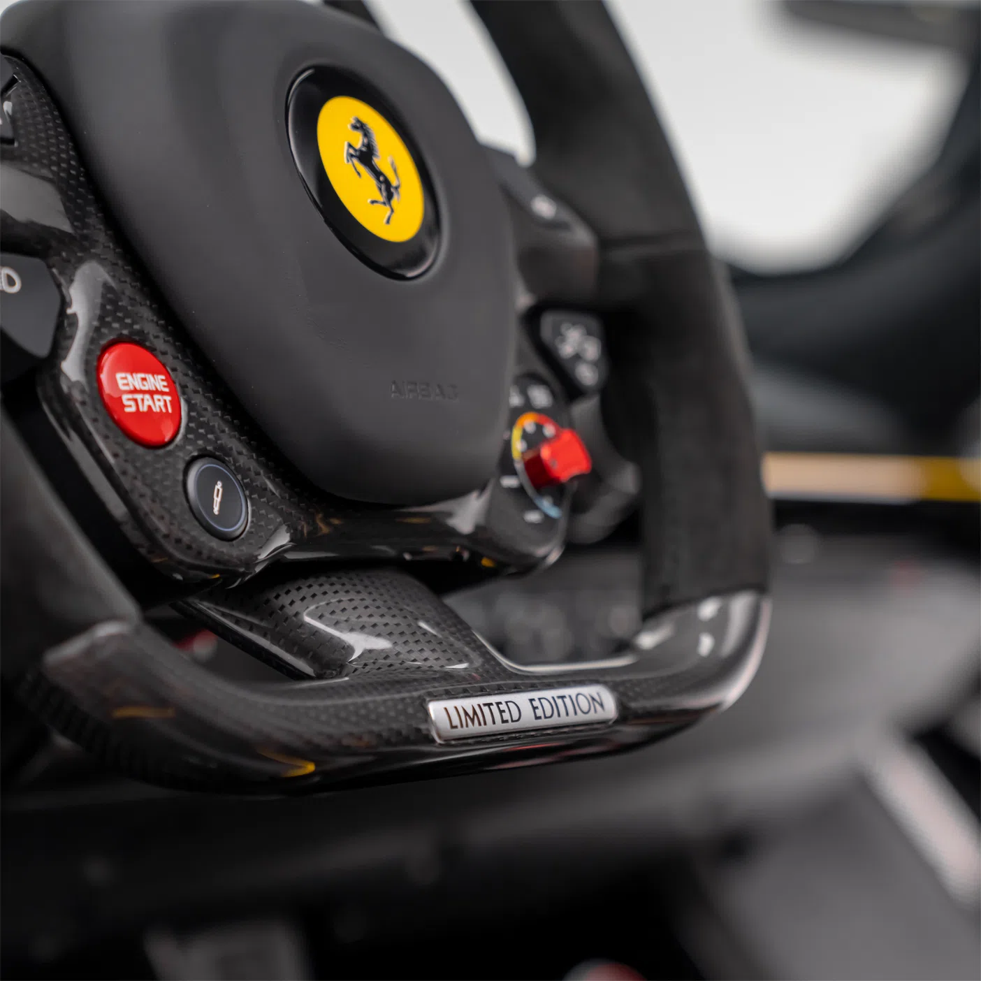 2017 Ferrari LaFerrari Aperta interior