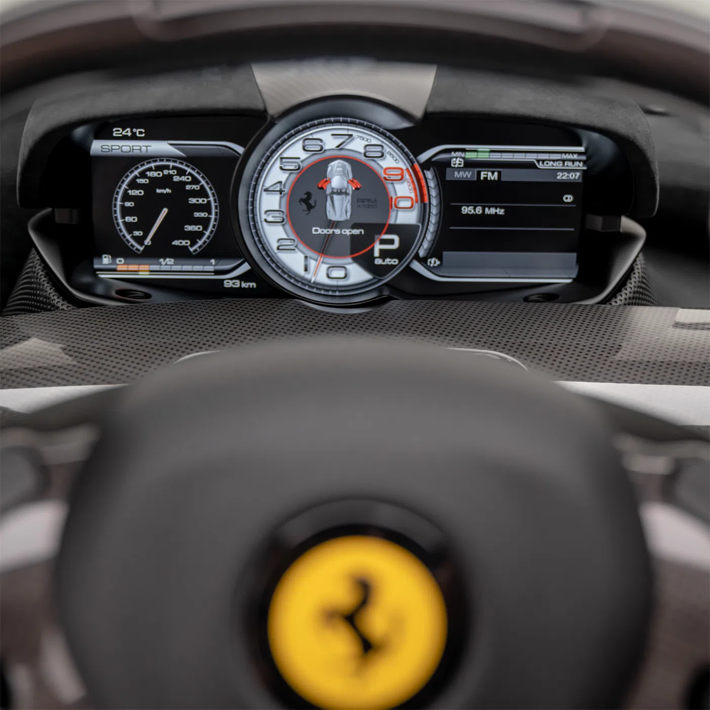 2017 Ferrari LaFerrari Aperta interior