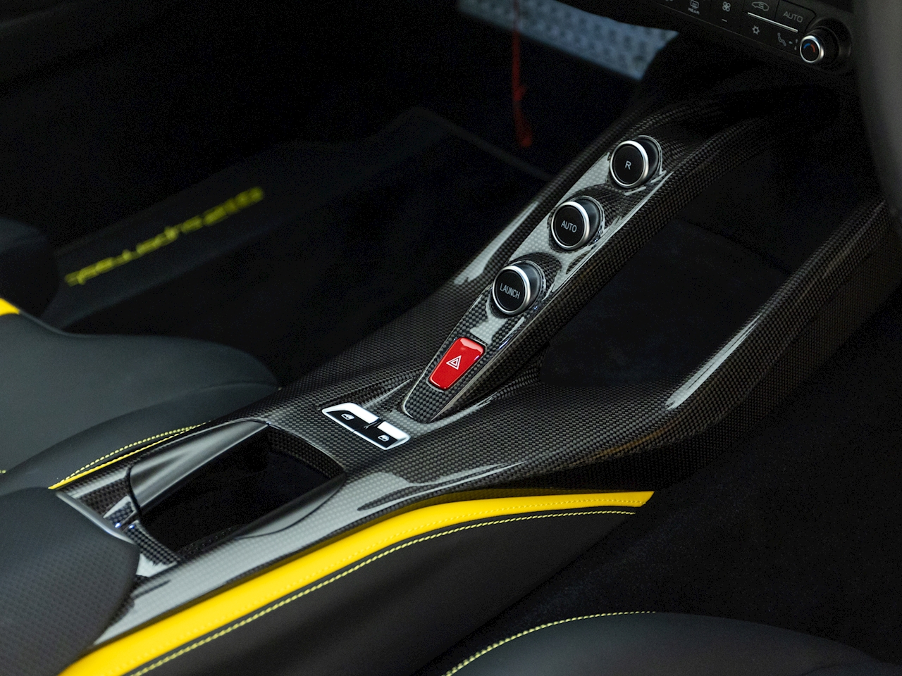 2019 Ferrari 812 Superfast, 17/20