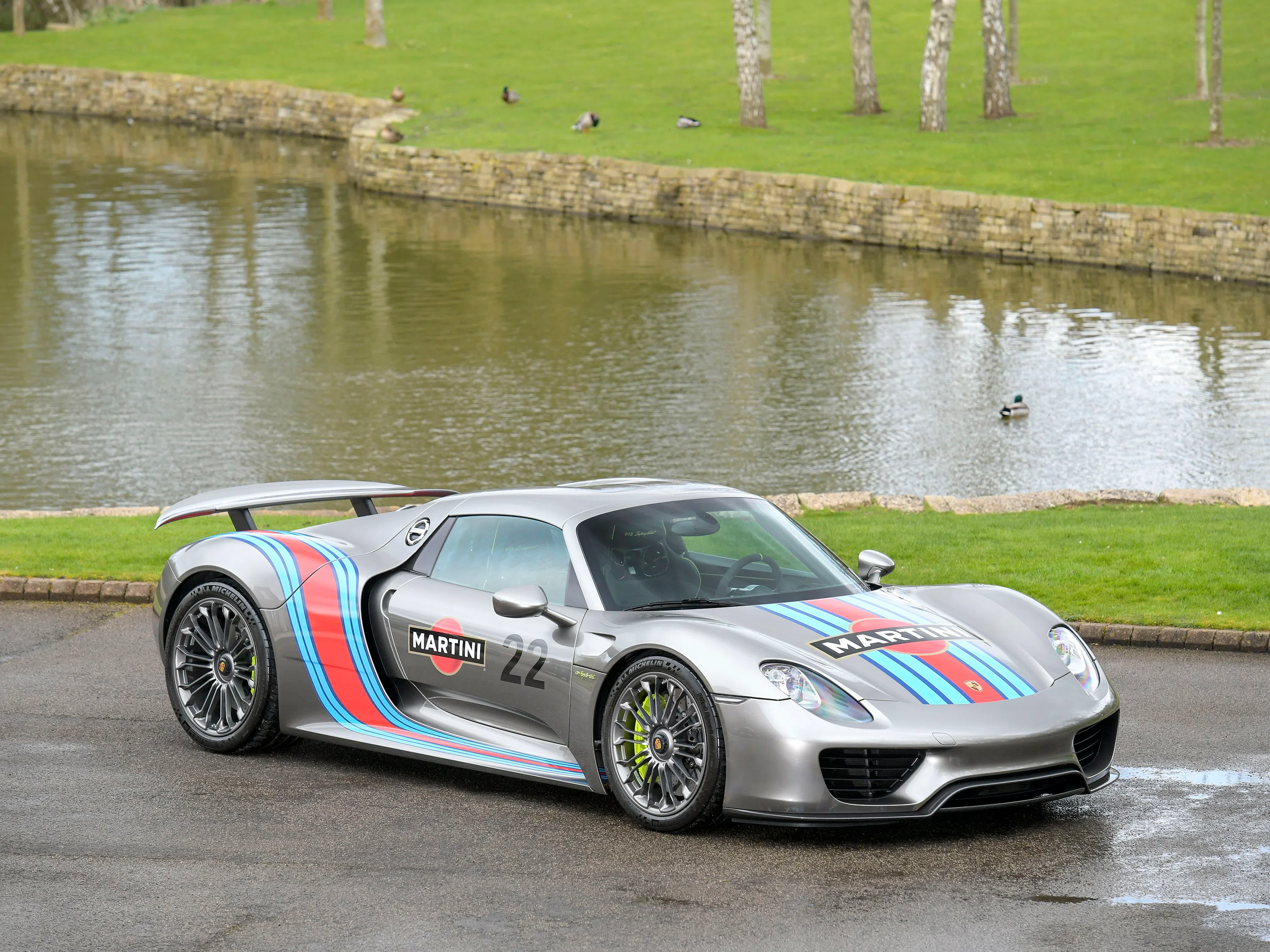 2015 PORSCHE 918 SPYDER