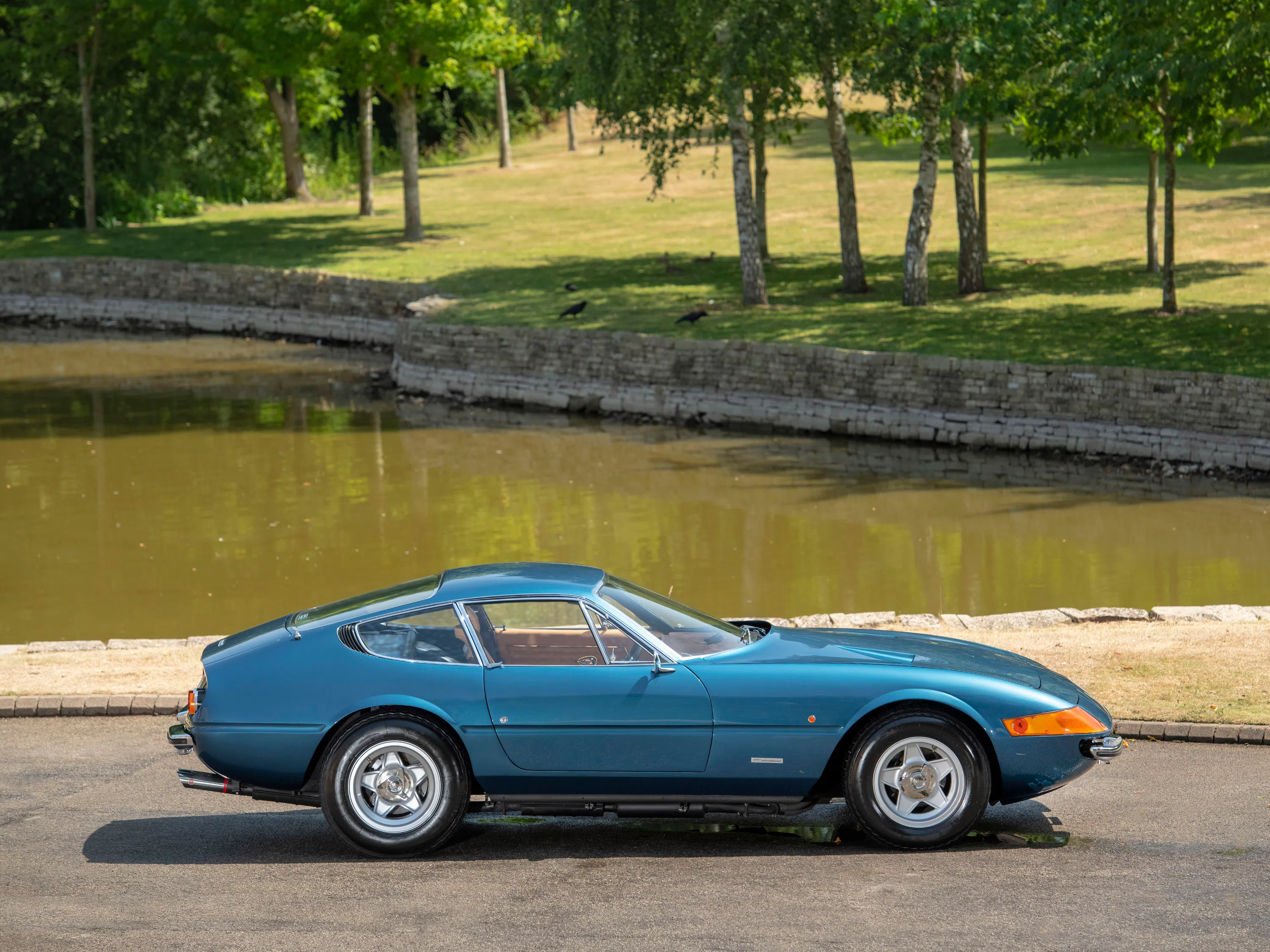 1971 Ferrari 365 GTB/4 Daytona for sale, exterior, Blu Met. Dino