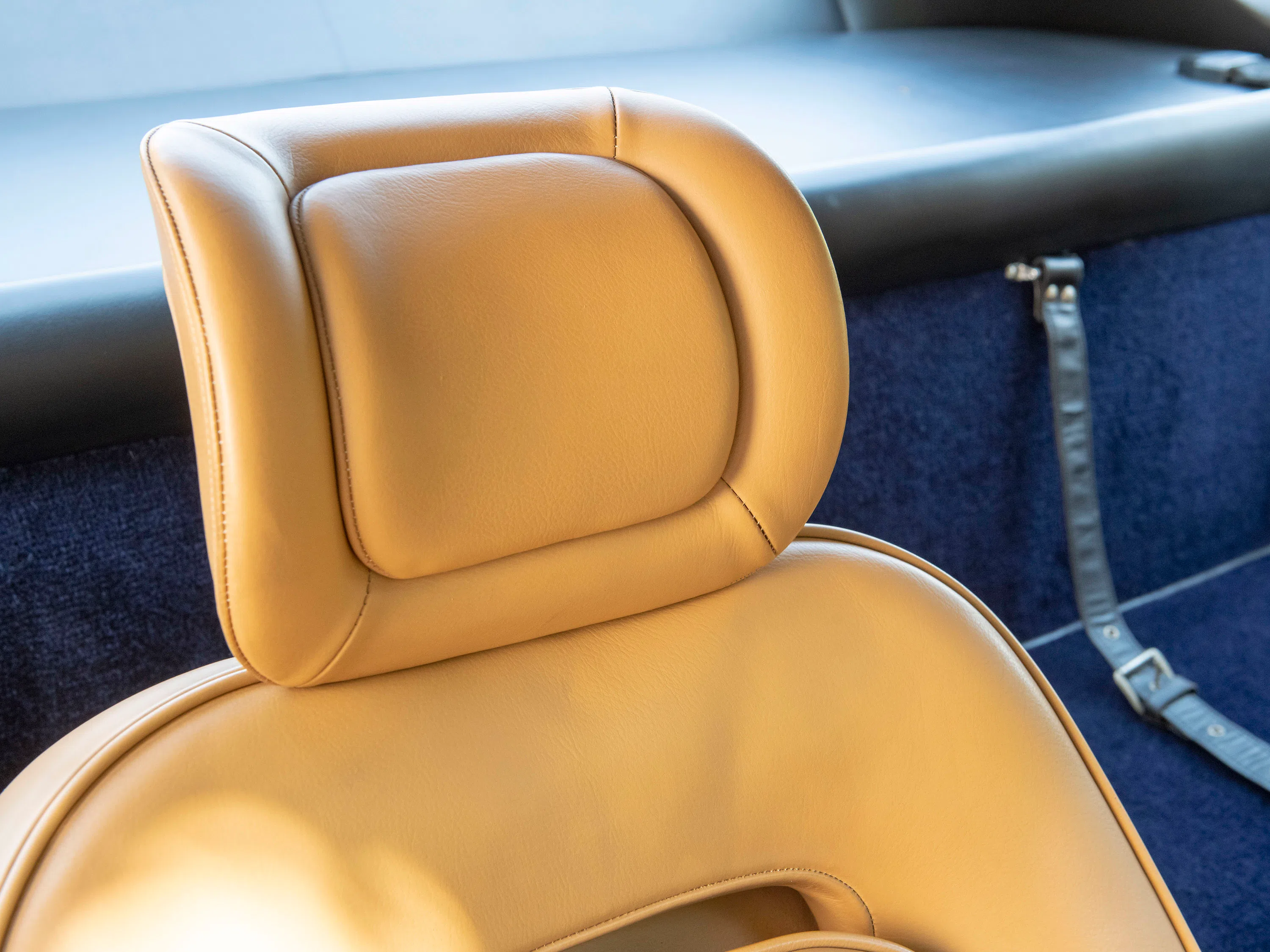 1971 Ferrari 365 GTB/4 Daytona interior, seats, Pelle Beige