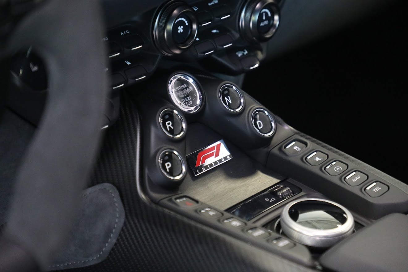 2023 Aston Martin Vantage F1 Edition, 17/20