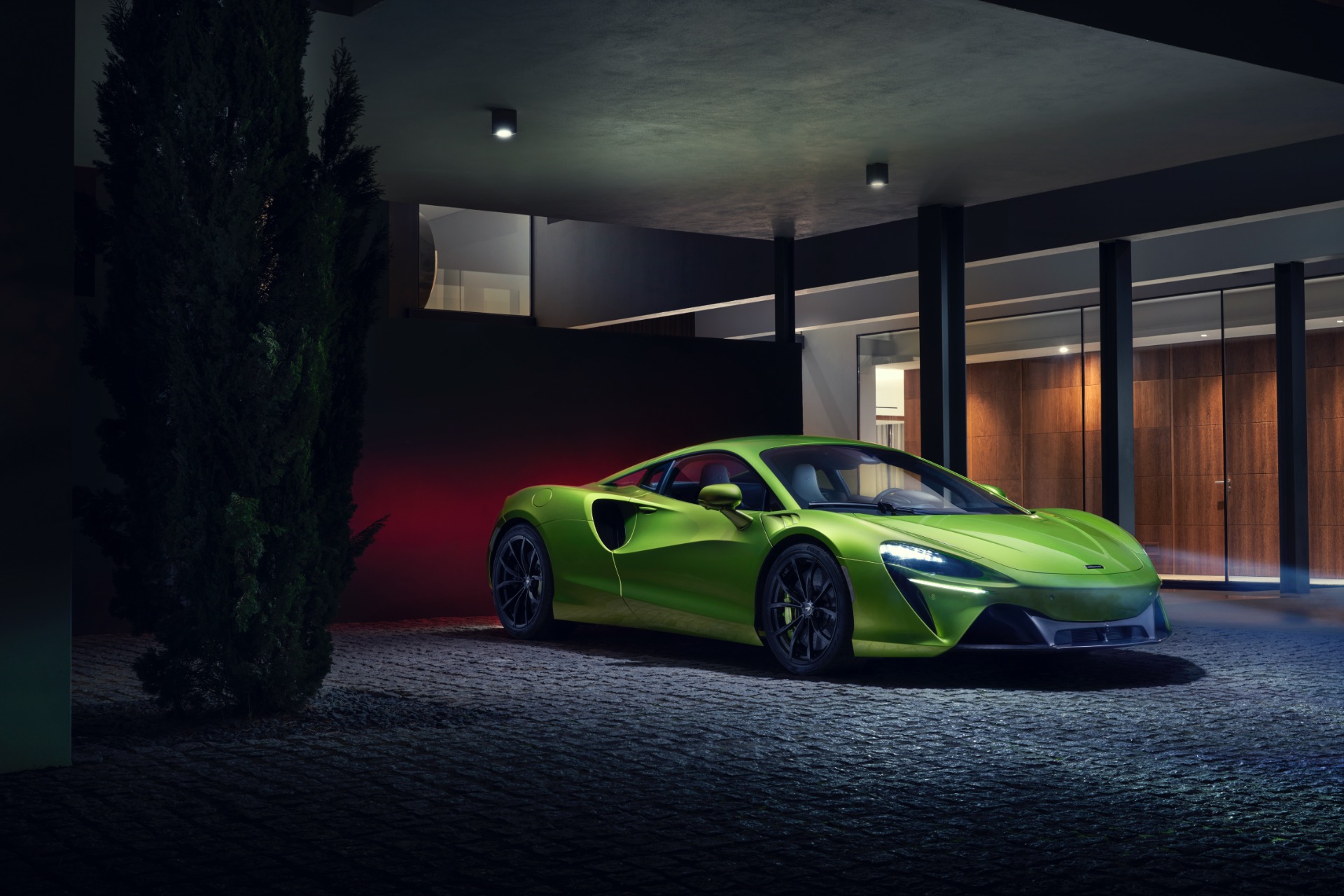 2023 McLaren Artura