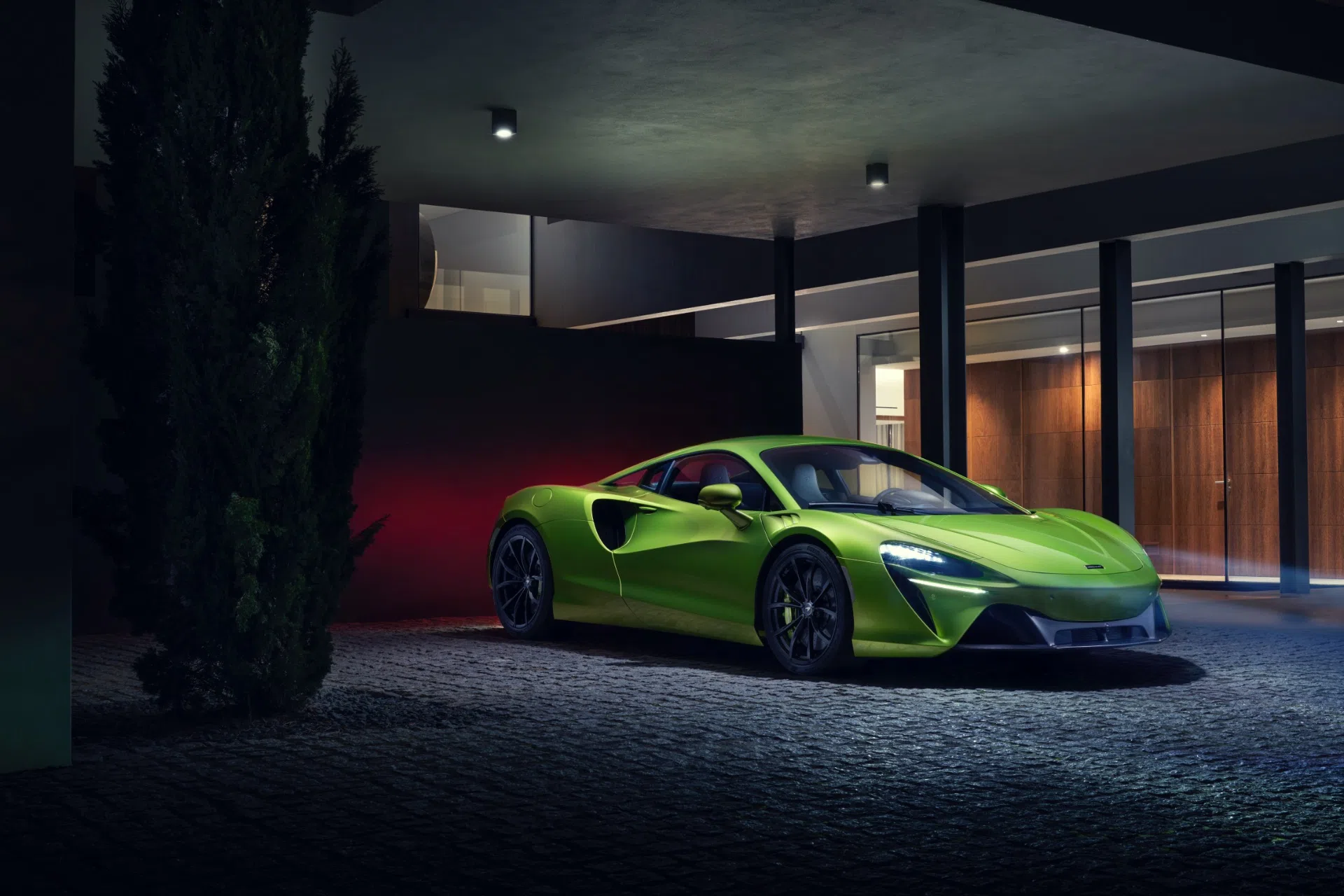 2023 McLaren Artura