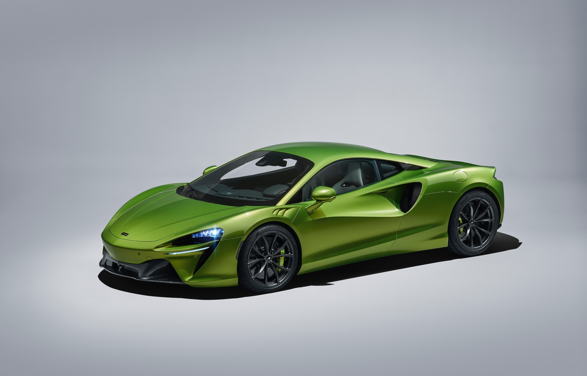 2023 McLaren Artura, 8/8
