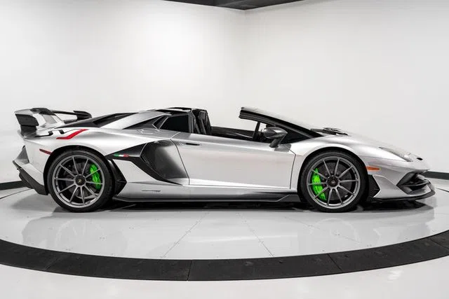 2020 Lamborghini Aventador SVJ Roadster