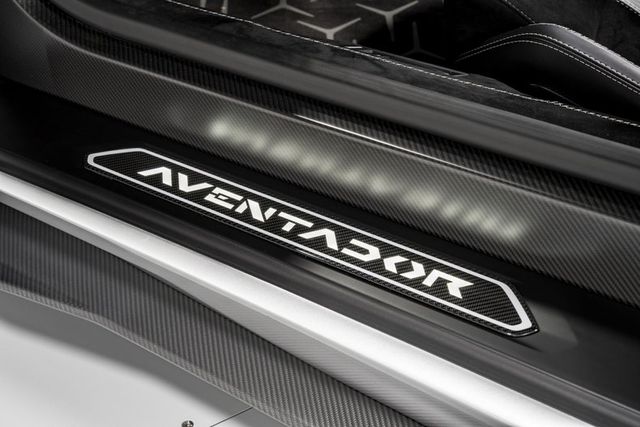 2020 Lamborghini Aventador SVJ Roadster, 10/19