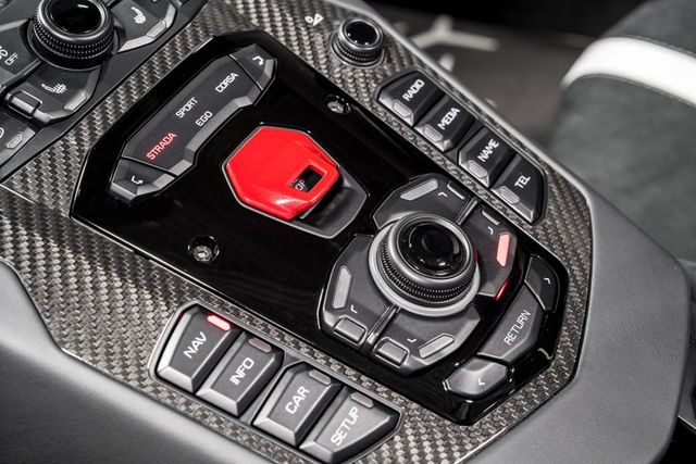2020 Lamborghini Aventador SVJ Roadster, 19/19
