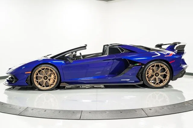 2020 Lamborghini Aventador SVJ Roadster for sale, exterior, Blu Sideris