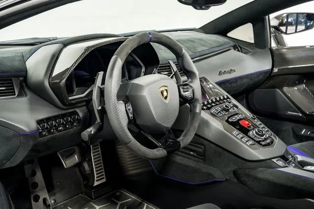 2020 Lamborghini Aventador SVJ Roadster interior, Nero Cosmus
