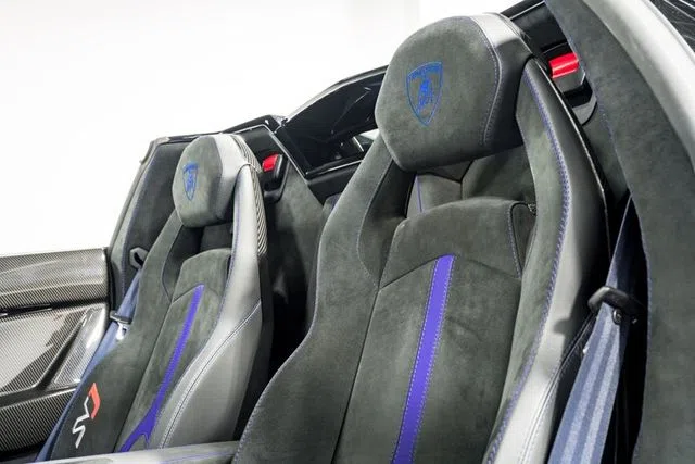 2020 Lamborghini Aventador SVJ Roadster interior, seats, Nero Cosmus