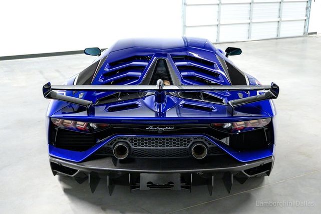 2020 Lamborghini Aventador SVJ Coupe, 3/20