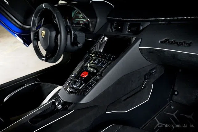 2020 Lamborghini Aventador SVJ Coupe interior, dashboard, Nero Cosmus