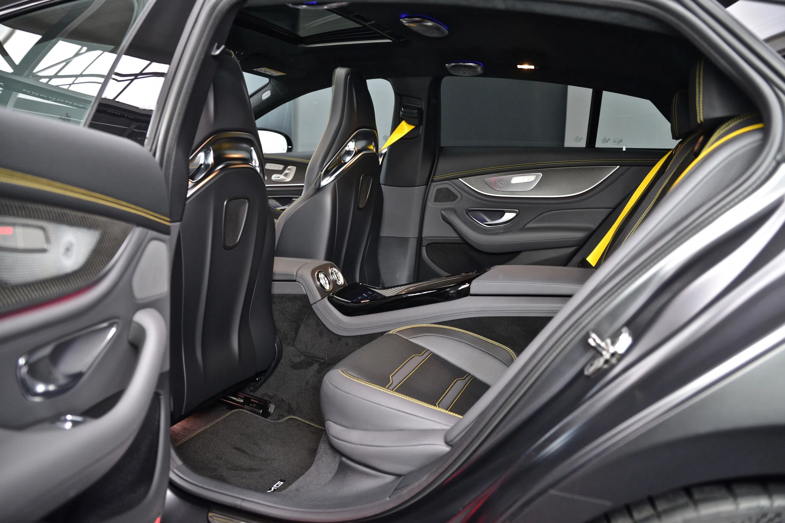 2019 Mercedes-AMG GT 63 S 4M interior, seats, Black Alcantara/ Yellow