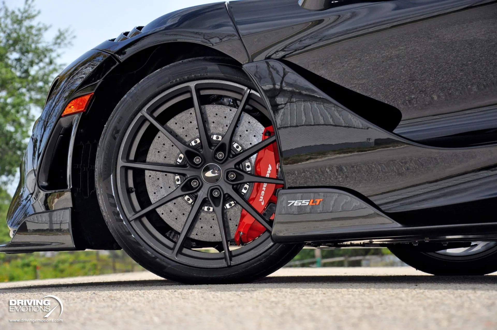 2021 McLaren 765LT wheel