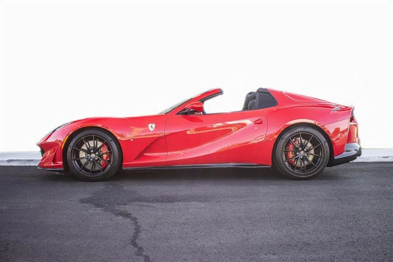 2021 Ferrari 812 GTS