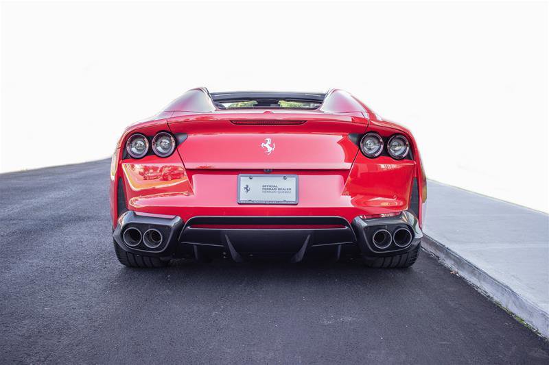 2021 Ferrari 812 GTS, 10/15