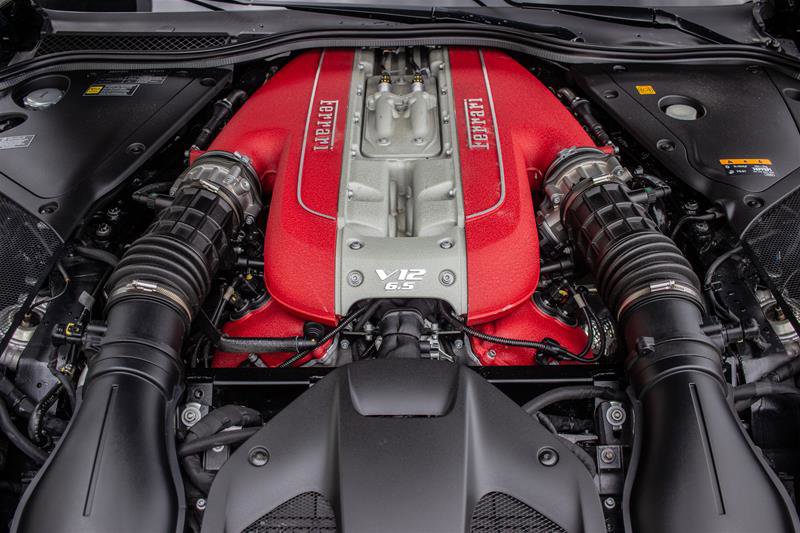 2019 Ferrari 812 Superfast, 8/15